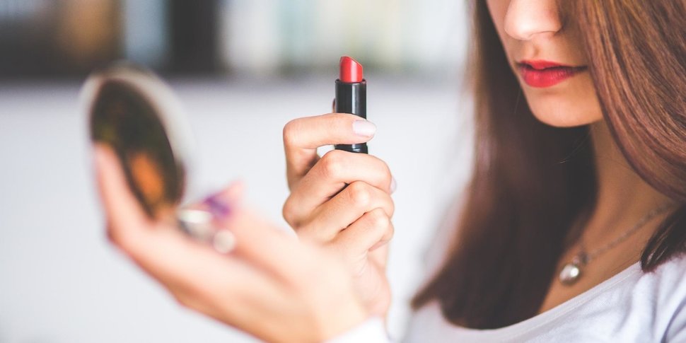 Zo breng je lippenstift het beste aan