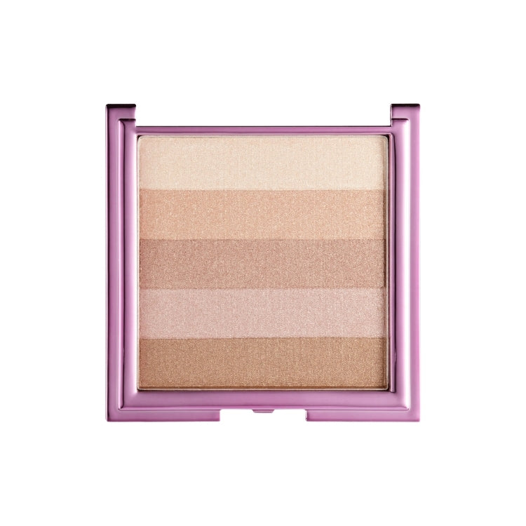 Filter Finish Glow Powder in een vierkante verpakking met meerdere glanzende tinten voor een stralende huid.