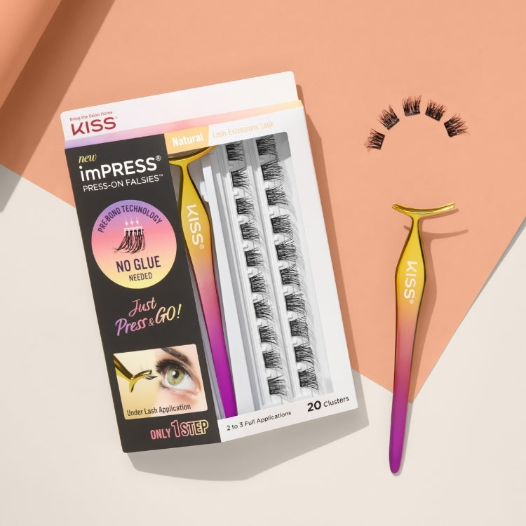 imPRESS Press-on Falsies - Natural, zwarte wimpers in verpakking met applicator voor eenvoudige aanbrenging zonder lijm.