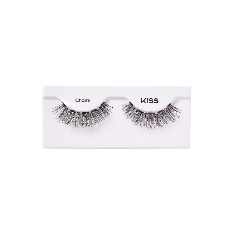 Magnetic Lashes - Charm, zwarte magnetische wimpers in een witte verpakking voor een glamoureuze look.